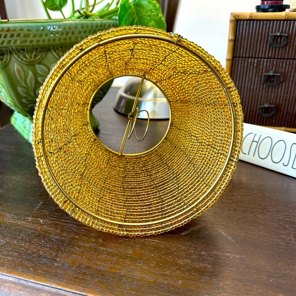 Beautiful Vintage Beaded Amber Glass Lampshade! - Picture 5 of 9